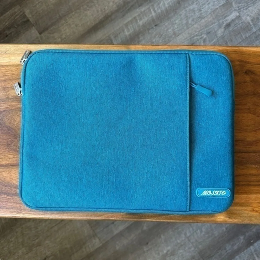 Teal blue nylon laptop computer/ipad 8.5x12” padded zippered pouch case